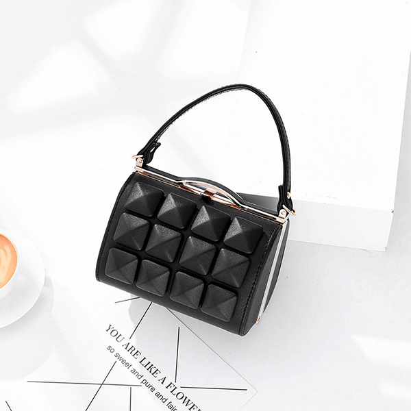 OB1368Black