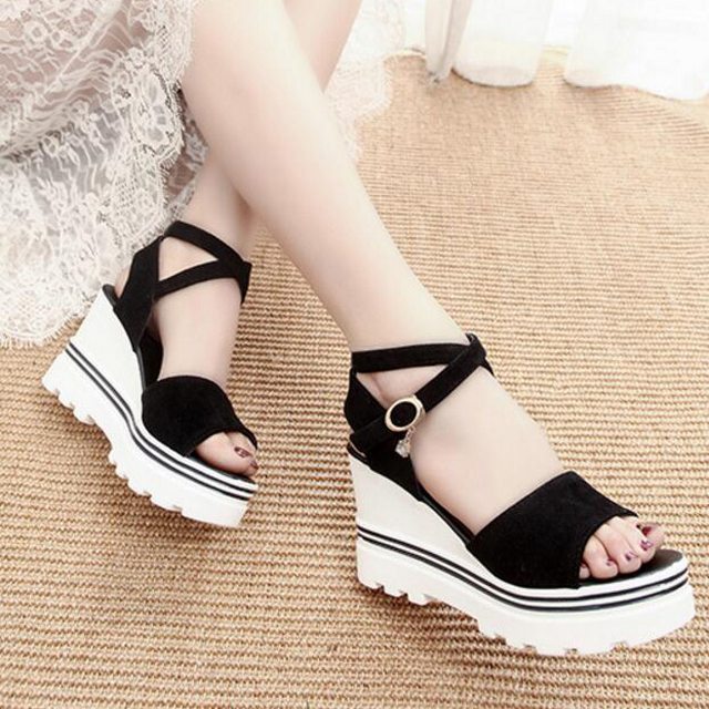 SS2082Black