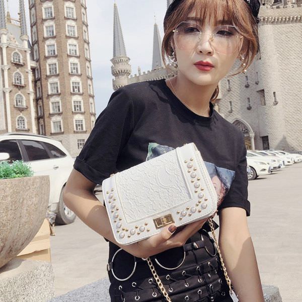 OB1629White